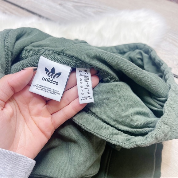 Adidas Originals Trefoil Army Green Long Sleeve Women’s Hoodie - Picture 7 of 8